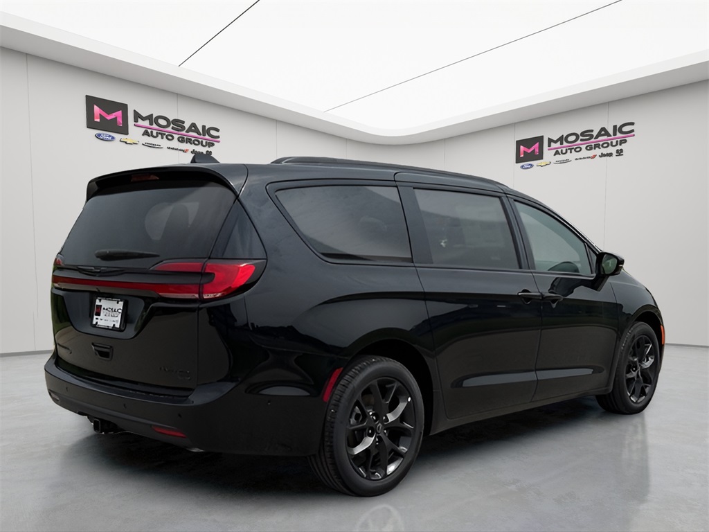 2025 Chrysler Pacifica