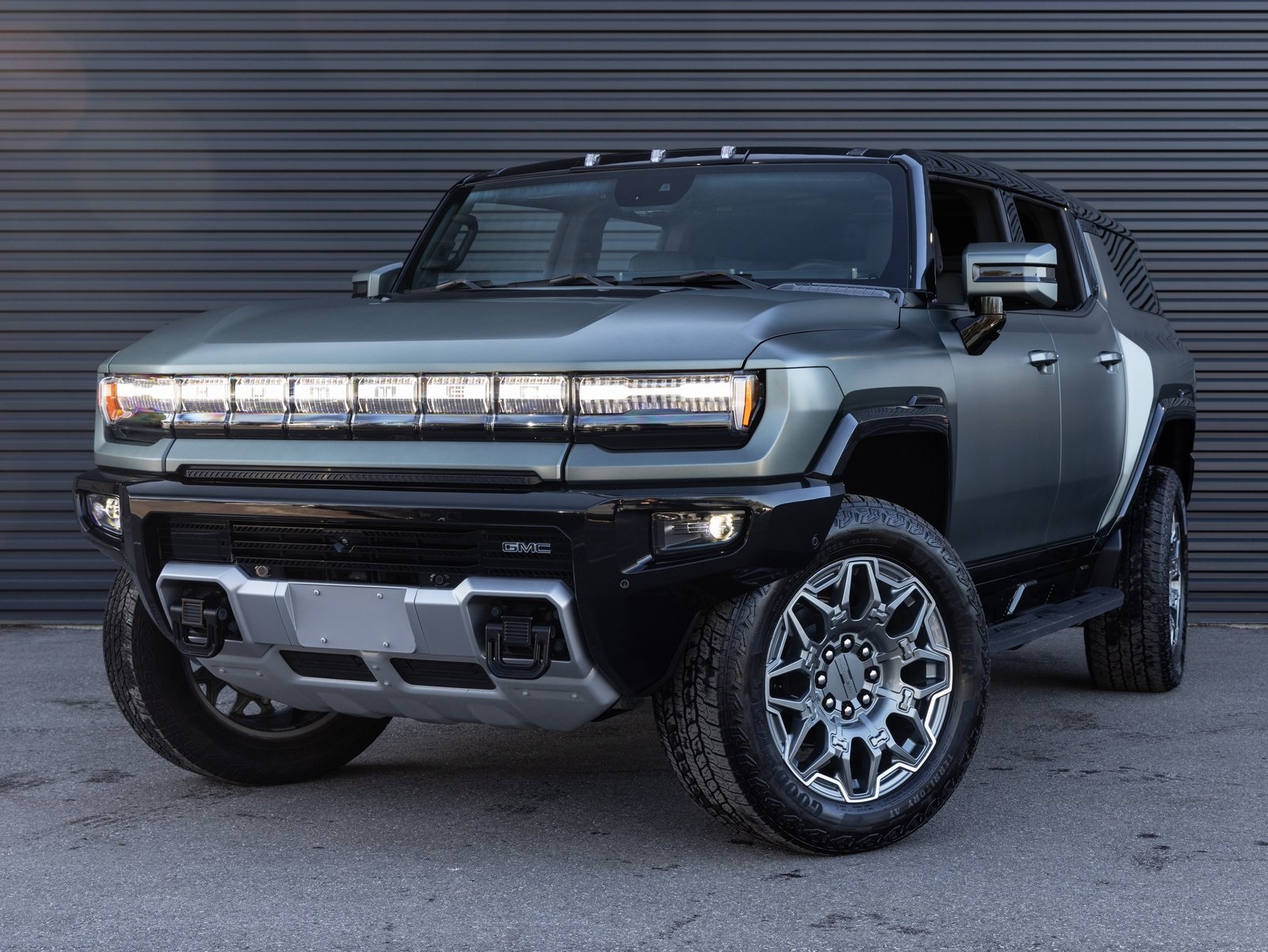 2024 GMC Hummer EV SUV 3X AWD