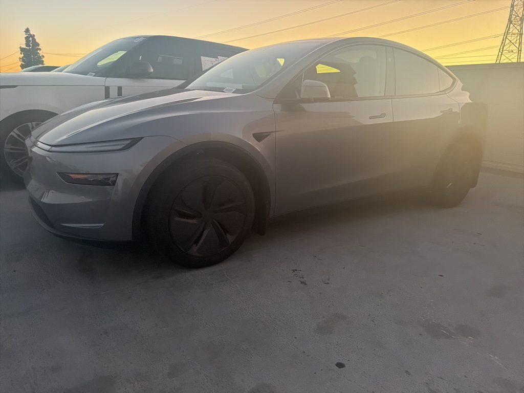2026 Tesla Model Y Long Range RWD