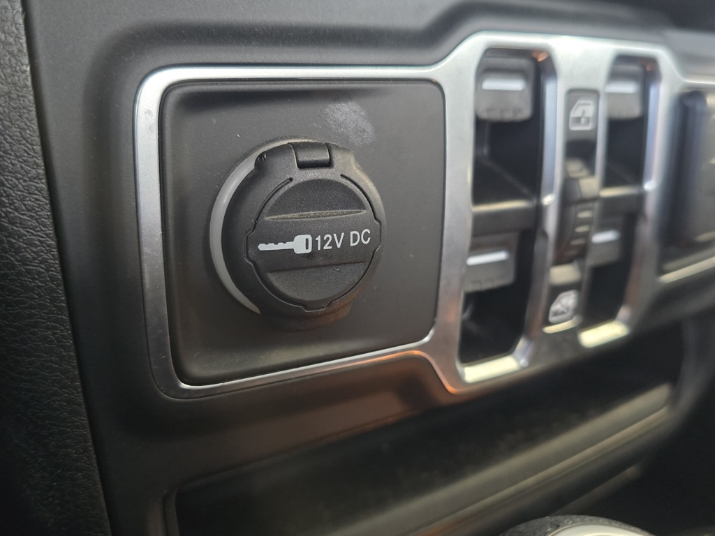 Thumbnail: 2024 Jeep Gladiator - 17