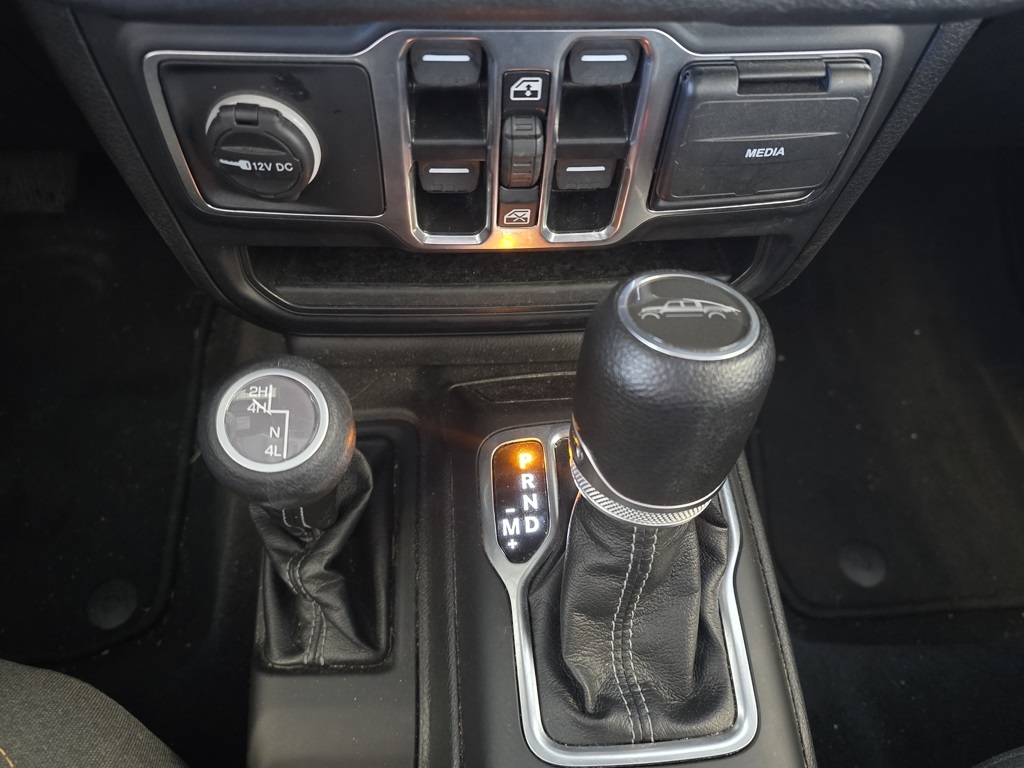 Thumbnail: 2024 Jeep Gladiator - 18