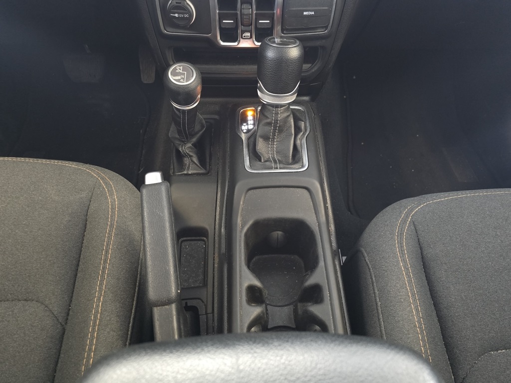 Thumbnail: 2024 Jeep Gladiator - 19