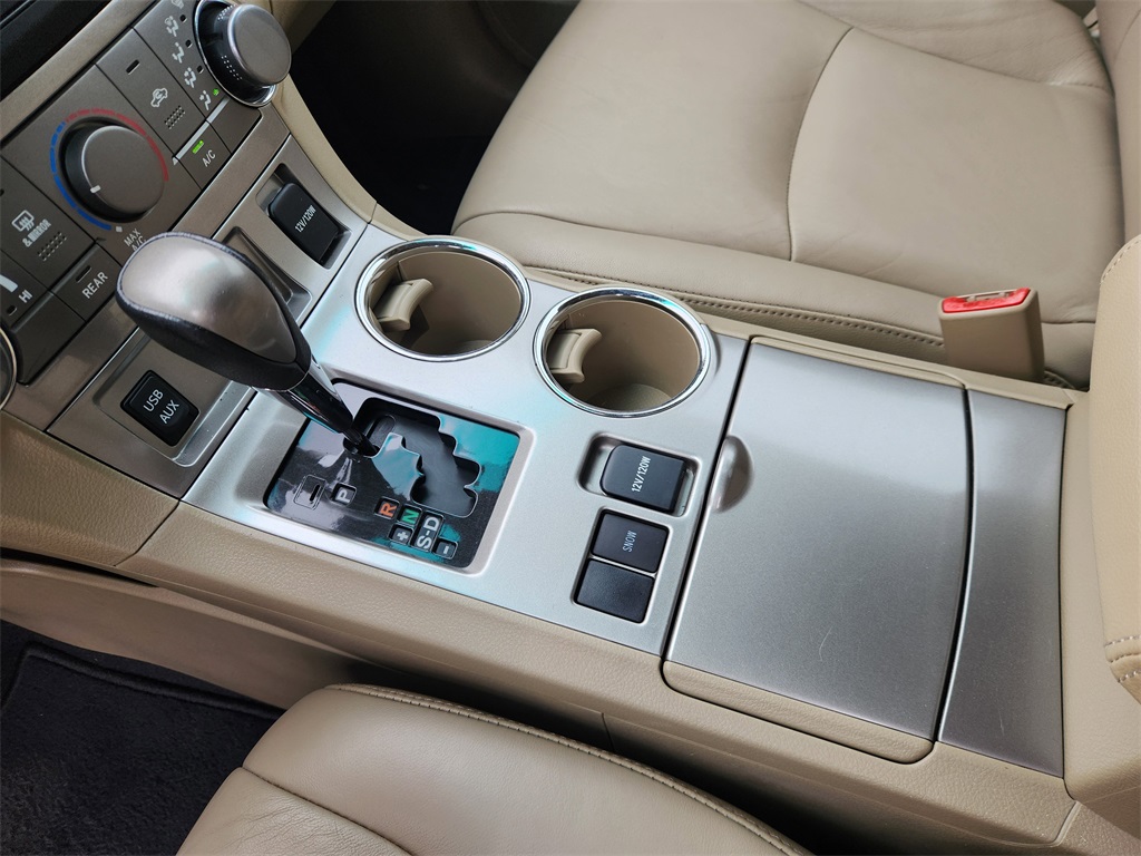 2011 Toyota Highlander SE White at Emmons Autoplex