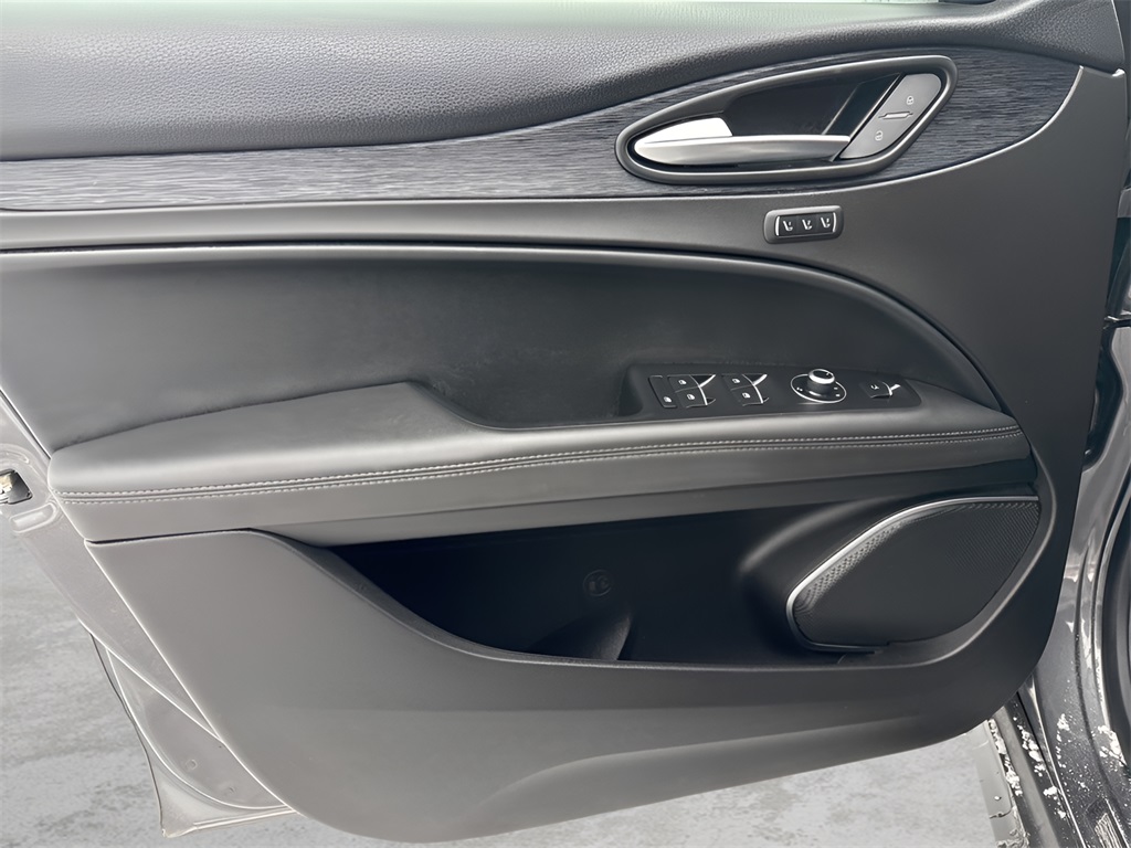 2022 Alfa Romeo Stelvio