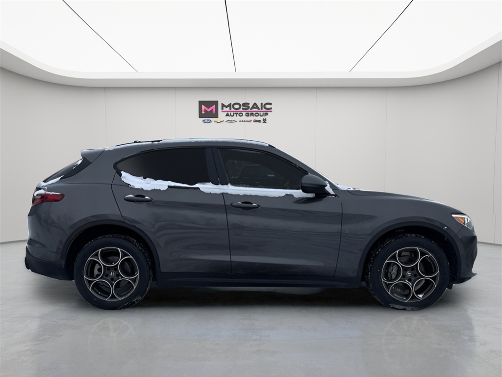 2022 Alfa Romeo Stelvio