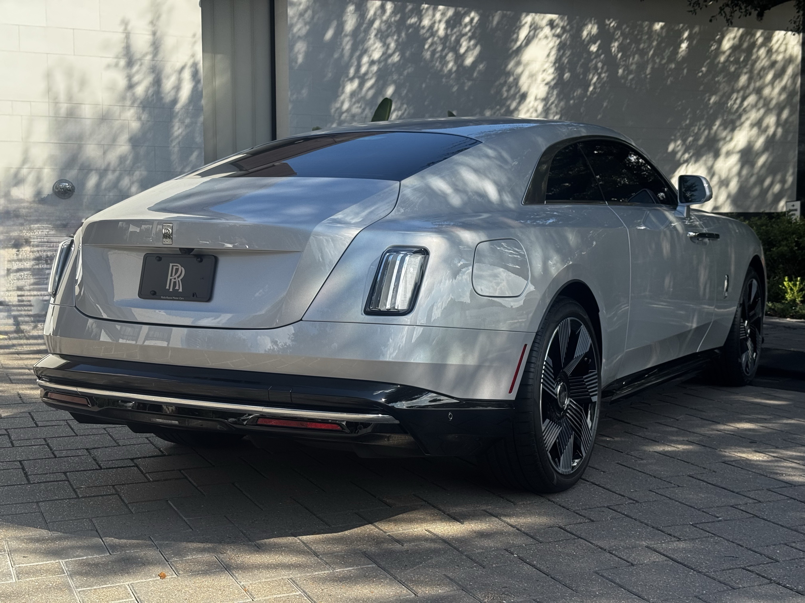 2024 Rolls Royce Spectre RR photo 2