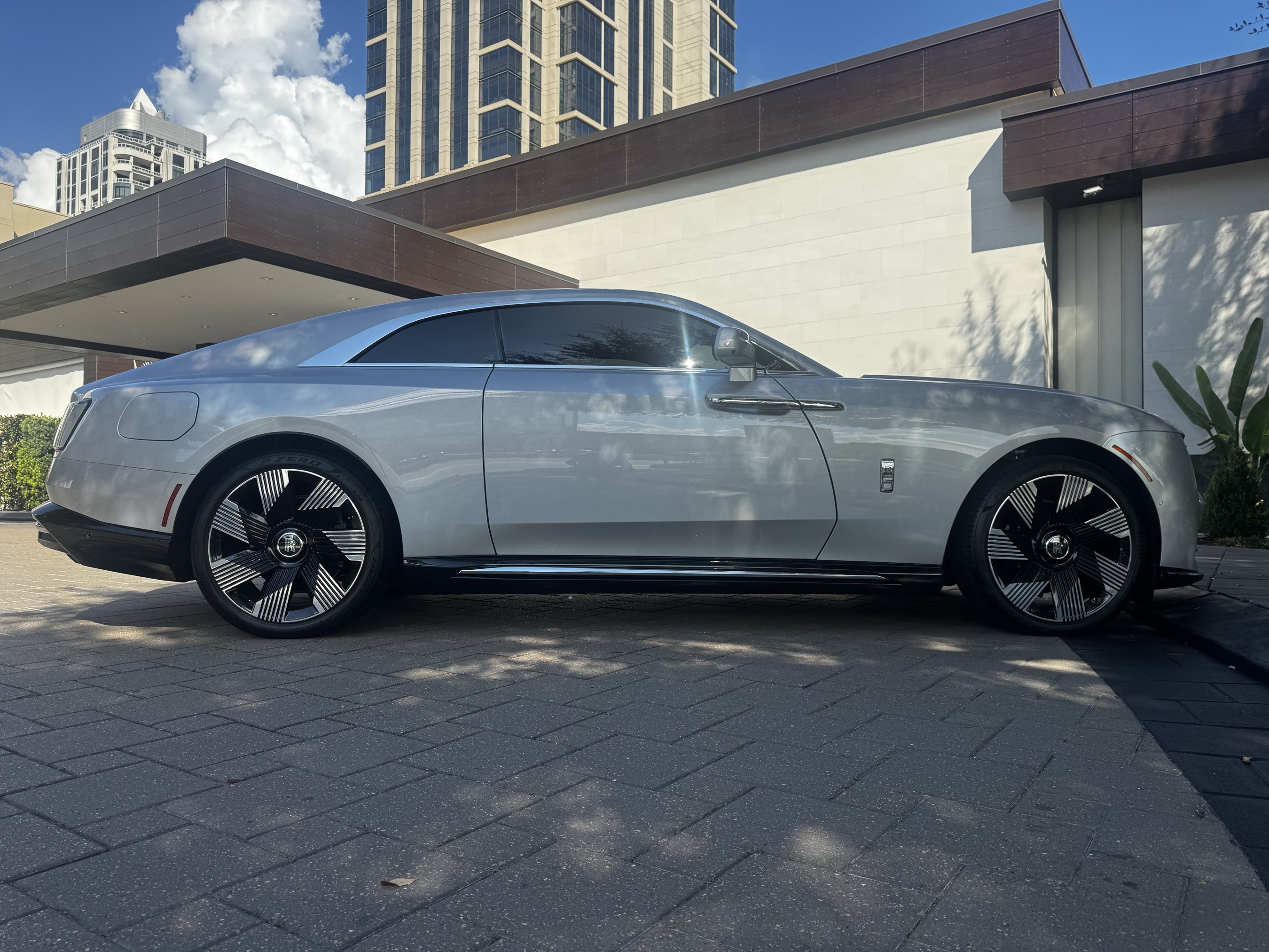 2024 Rolls Royce Spectre RR photo 4