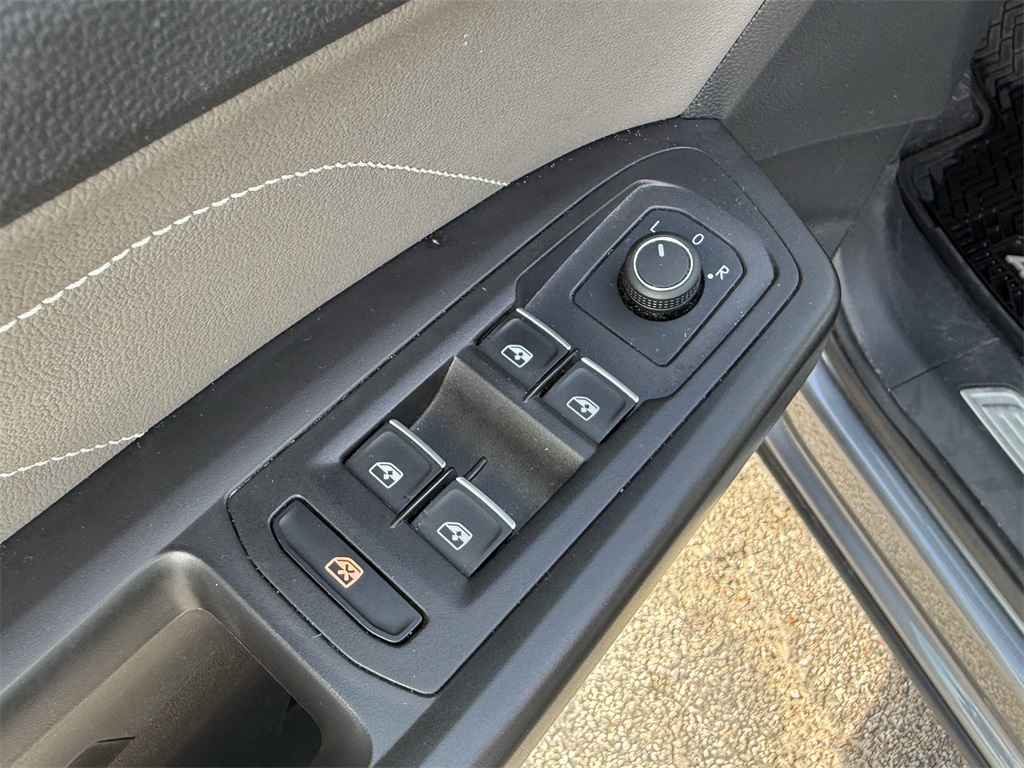 2022 Volkswagen Atlas 3.6L V6 SE w/Technology Gray at Monument Chevrolet