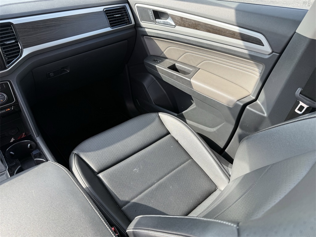 2022 Volkswagen Atlas 3.6L V6 SE w/Technology Gray at Monument Chevrolet