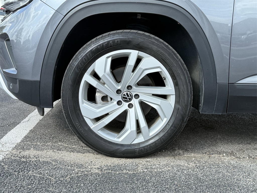 2022 Volkswagen Atlas 3.6L V6 SE w/Technology Gray at Monument Chevrolet