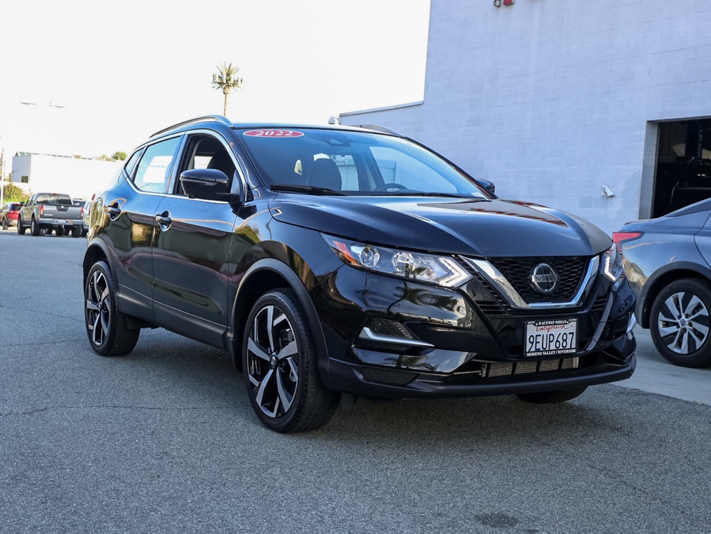 2022 Nissan Rogue Sport SL