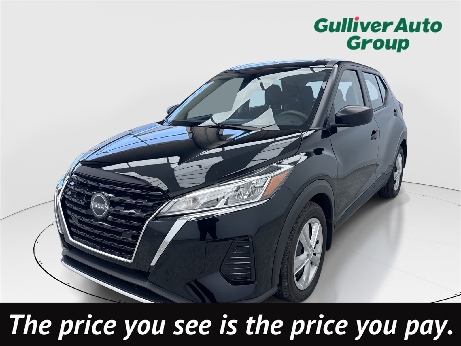 2022 Nissan Kicks S's photo