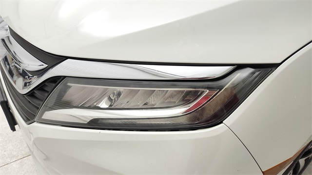 2020 Honda Odyssey Elite White at Central Houston Nissan