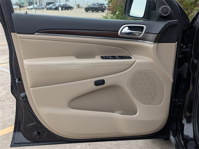 2015 Jeep Grand Cherokee Limited Black at DeMontrond Auto Country