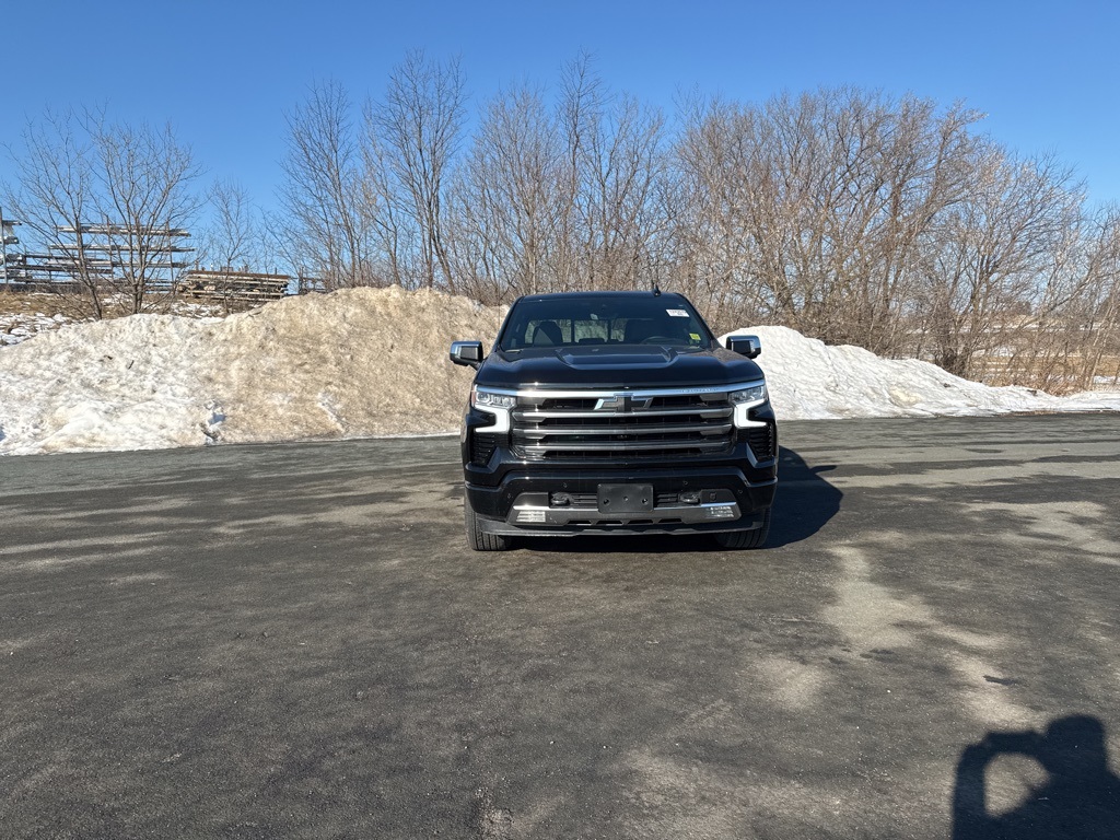 Used 2025 Chevrolet Silverado 1500 High Country with VIN 1GCUKJE84SZ194840 for sale in Zumbrota, Minnesota