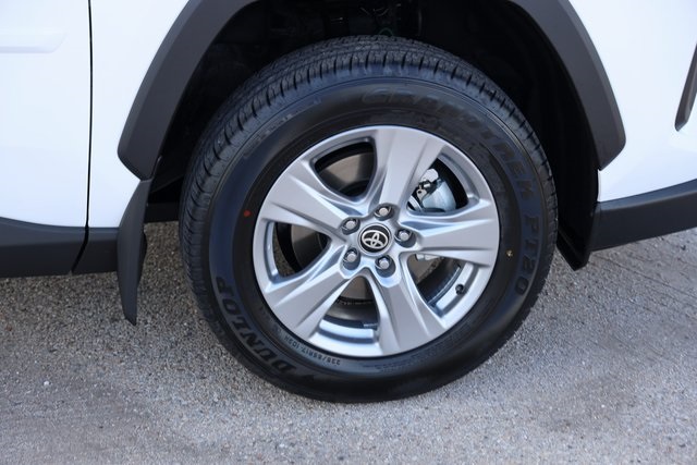 2025 Toyota RAV4 XLE - 8