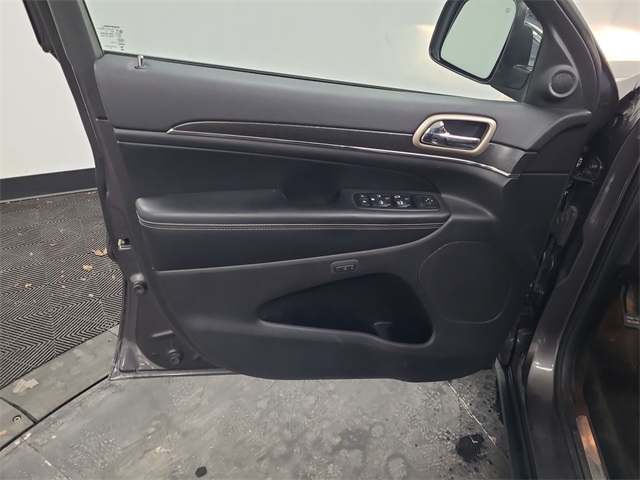 2015 – Jeep – Grand Cherokee