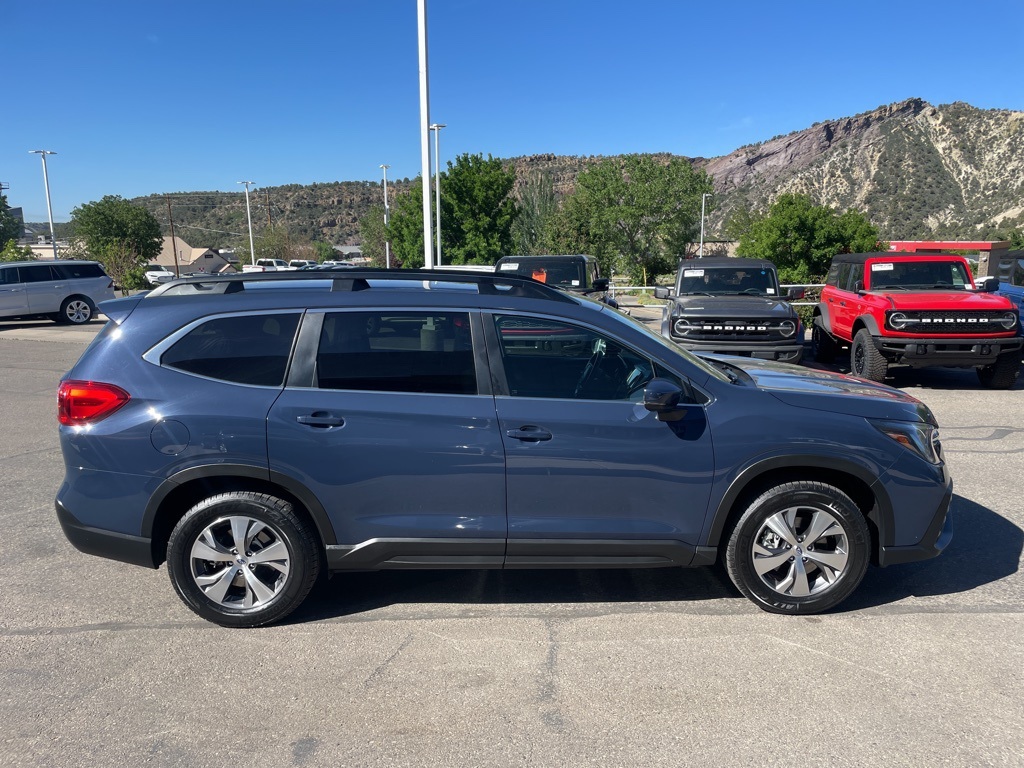 2024 Subaru Ascent Premium photo 8