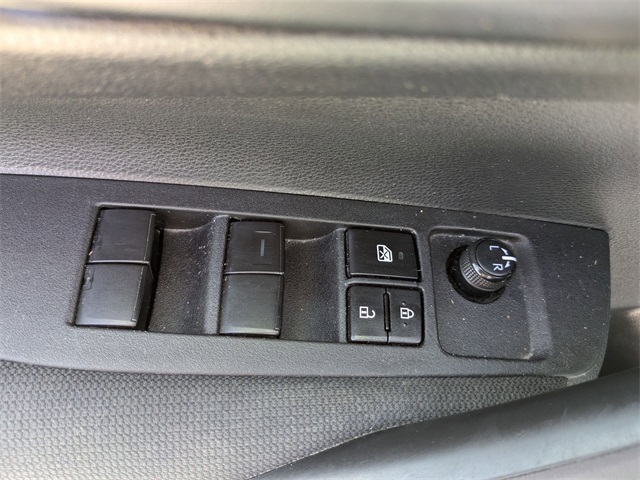 2022 Toyota Corolla LE Silver at Davis Toyota of Orangeburg