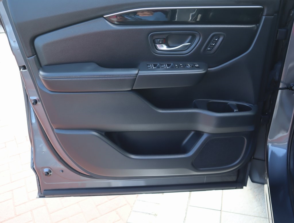 Thumbnail: 2023 Honda Pilot - 22