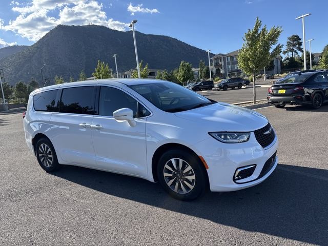 2022 Chrysler Pacifica Hybrid Touring L