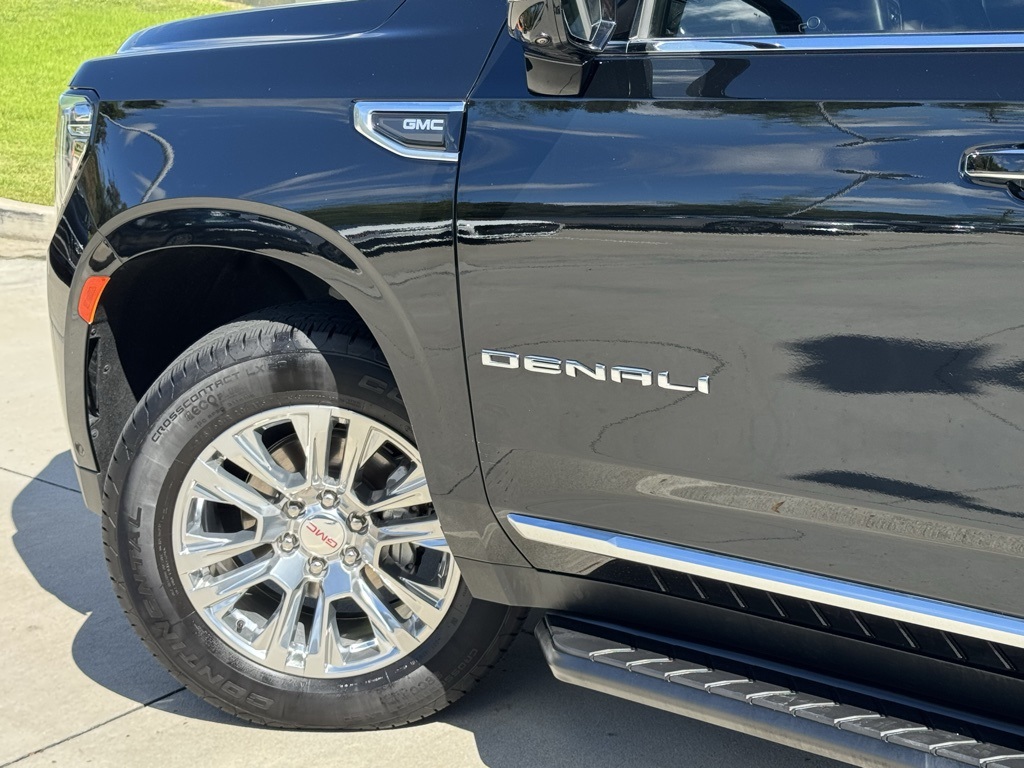 2024 Gmc Yukon Denali photo 3