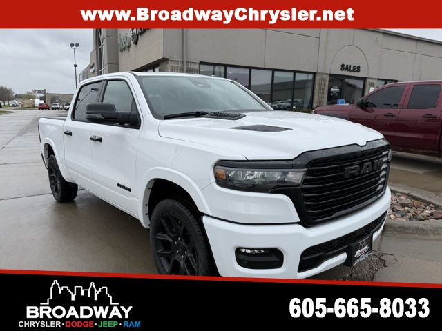2025 RAM 1500 Laramie Crew Cab 4WD