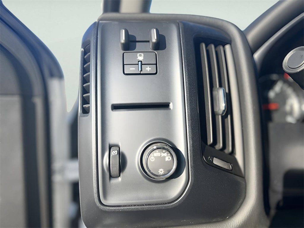 2023 Chevrolet Silverado 6500HD