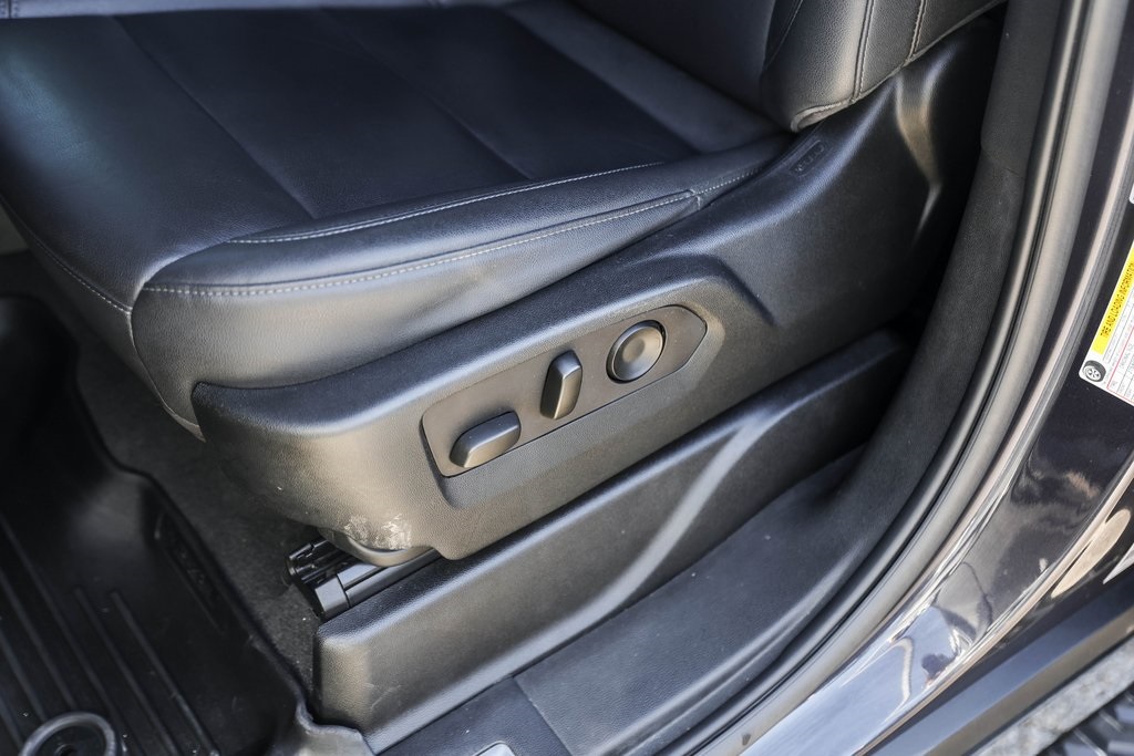 Used Car 2022 Chevrolet Suburban  Z71 For Sale Under $60,000 In Austin, Texas