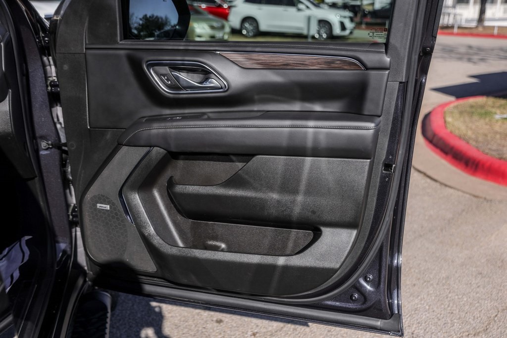 Used Car 2022 Chevrolet Suburban  Z71 For Sale Under $60,000 In Austin, Texas