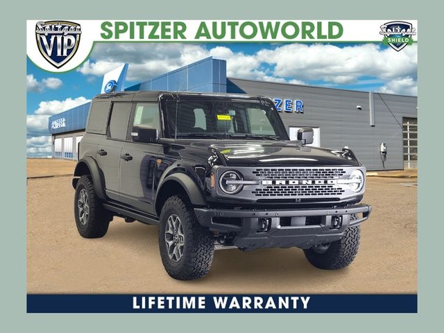 Shadow Black 2025 Ford Bronco Badlands 4-Door 4WD SUV / Crossover Four-Wheel Drive Automatic