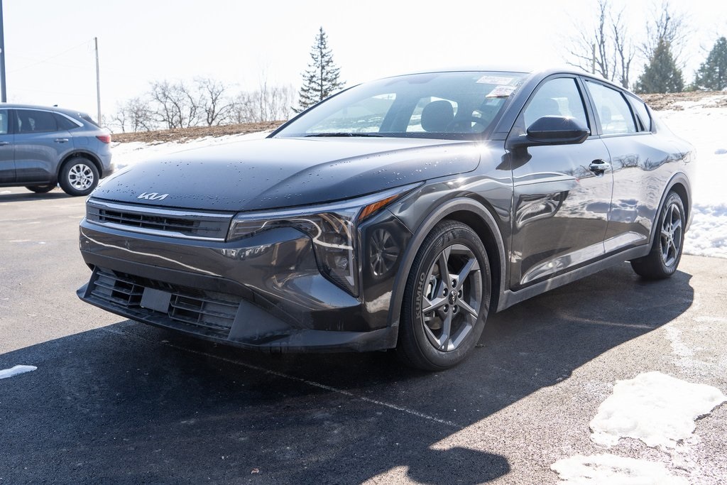 2025 Kia K4 LXS FWD