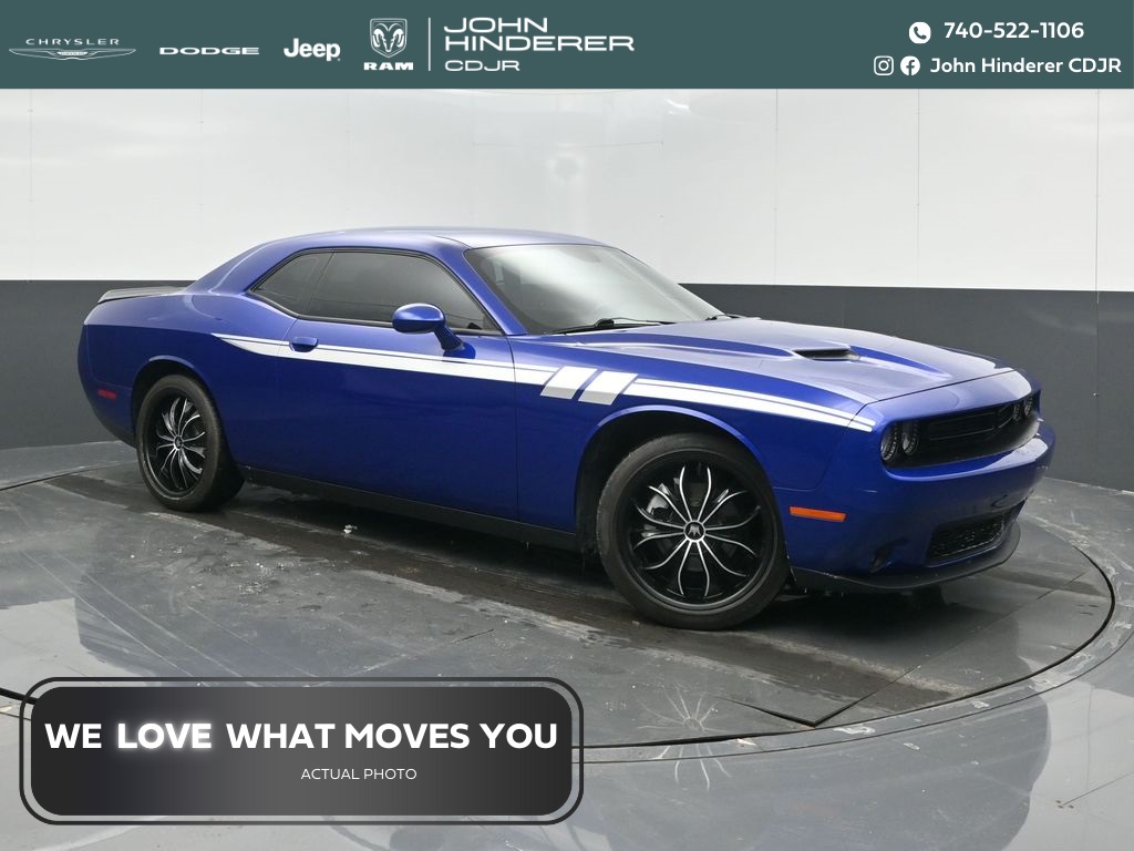2022 Dodge Challenger SXT RWD