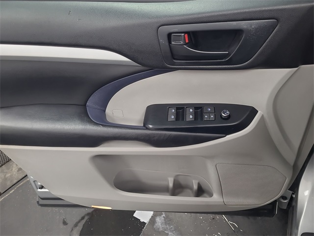 2018 – Toyota – Highlander