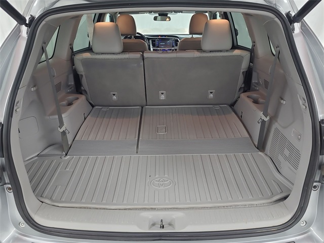 2018 – Toyota – Highlander