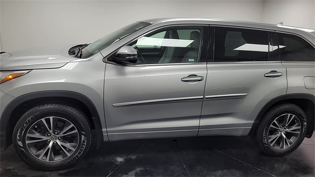 2018 – Toyota – Highlander