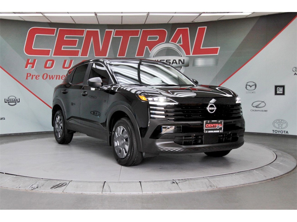 2025 Nissan Kicks S - 0