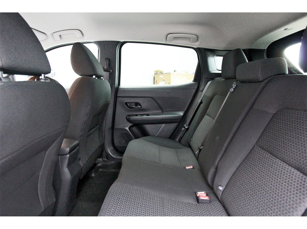 2025 Nissan Kicks S - 9