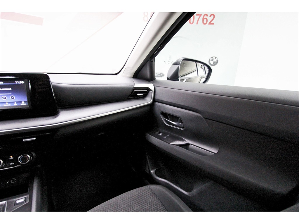 2025 Nissan Kicks S - 7