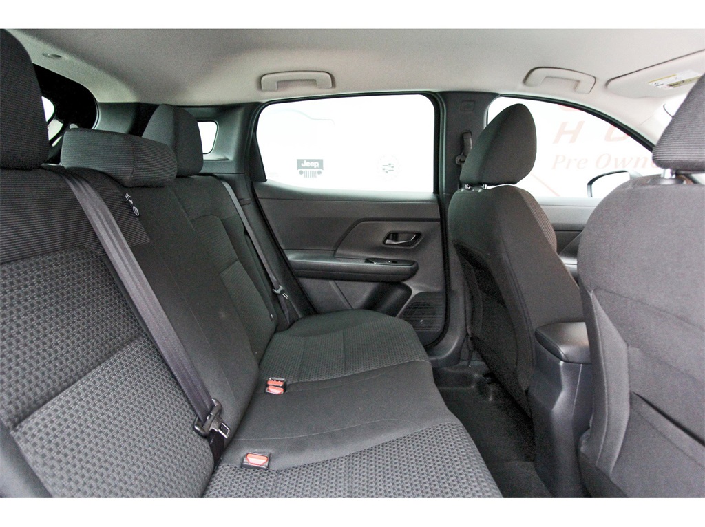 2025 Nissan Kicks S - 8