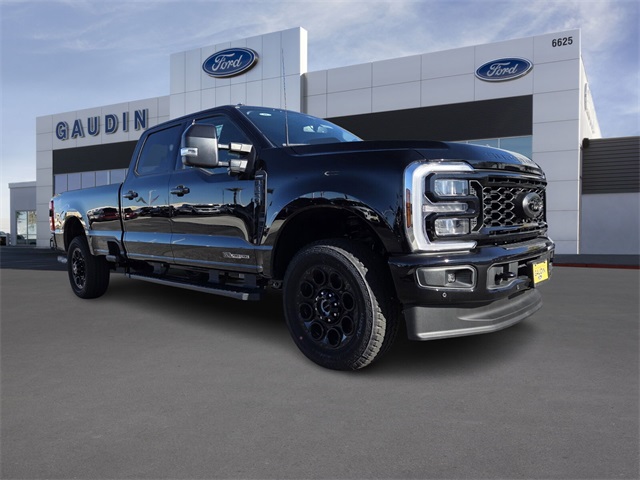 2025 Ford F-350 Super Duty Lariat's photo