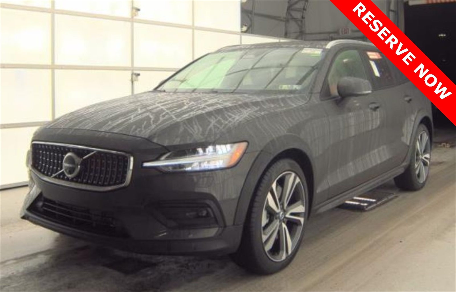 2025 Volvo V60 Cross Country B5 Plus AWD