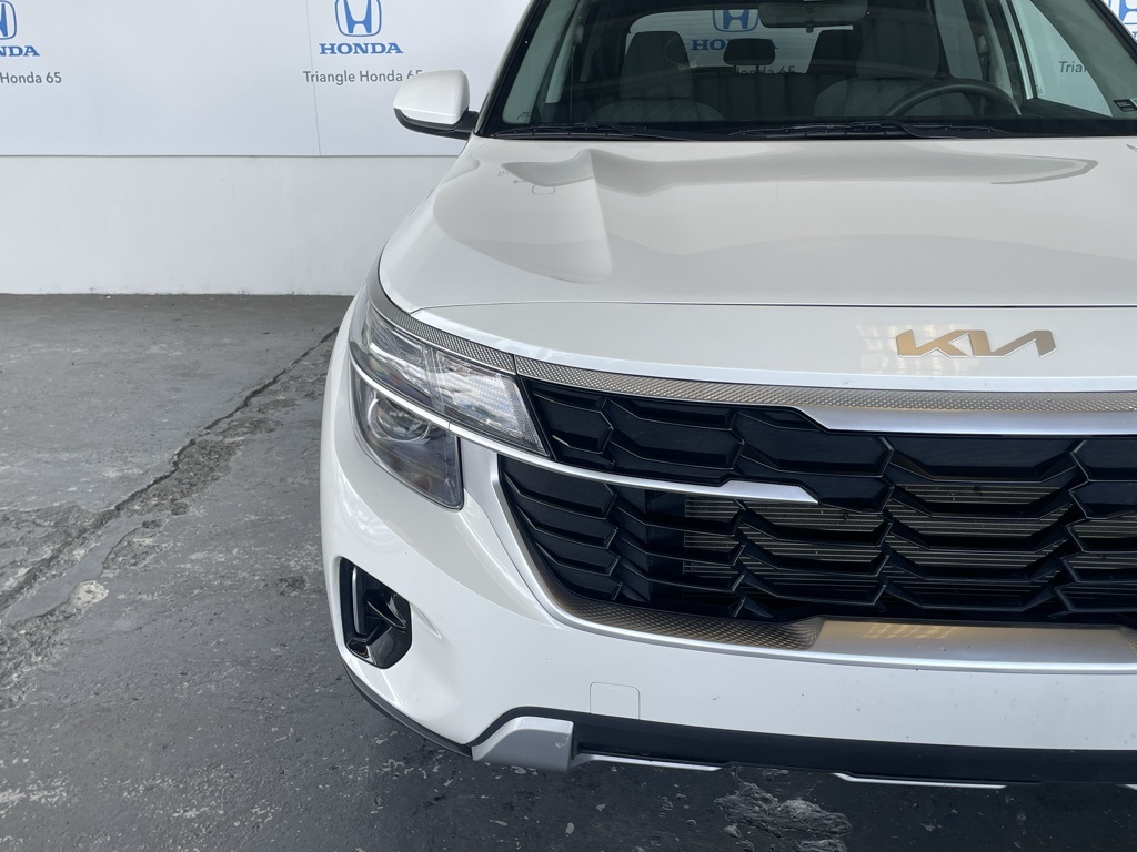 Thumbnail: 2024 Kia Seltos - 25