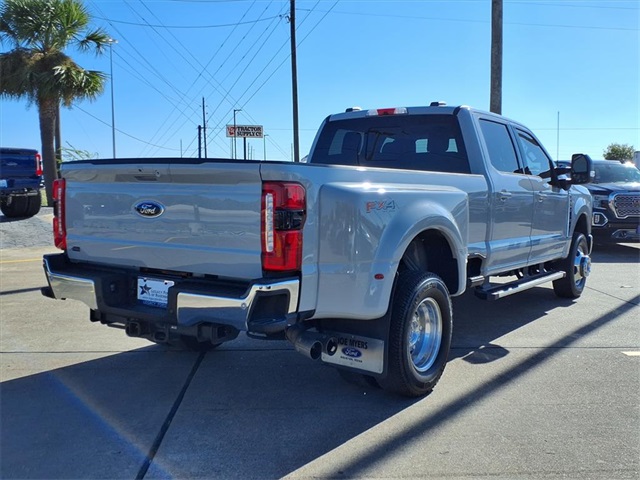 2025 Ford F-350SD Lariat - 1
