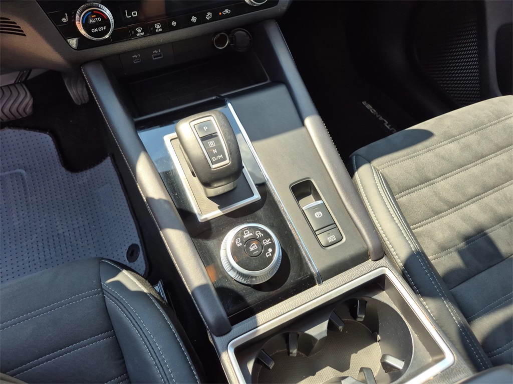 2023 Mitsubishi Outlander SE Silver at Bayshore Chrysler Jeep Dodge Ram