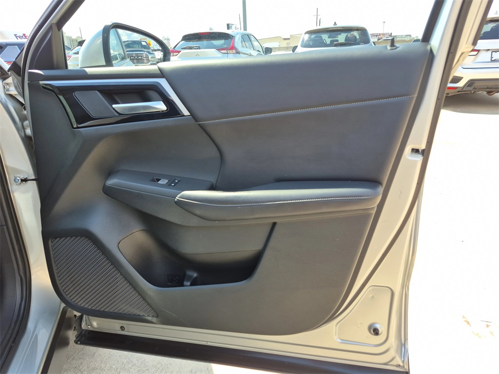 2023 Mitsubishi Outlander SE Silver at Bayshore Chrysler Jeep Dodge Ram