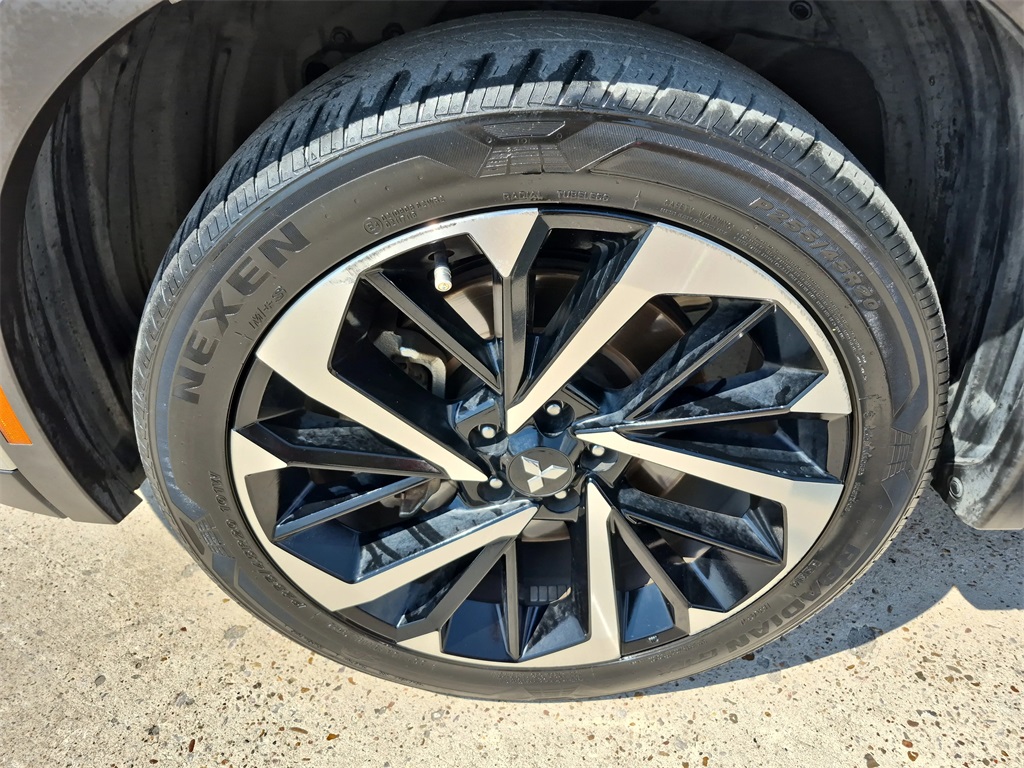 2023 Mitsubishi Outlander SE Silver at Bayshore Chrysler Jeep Dodge Ram