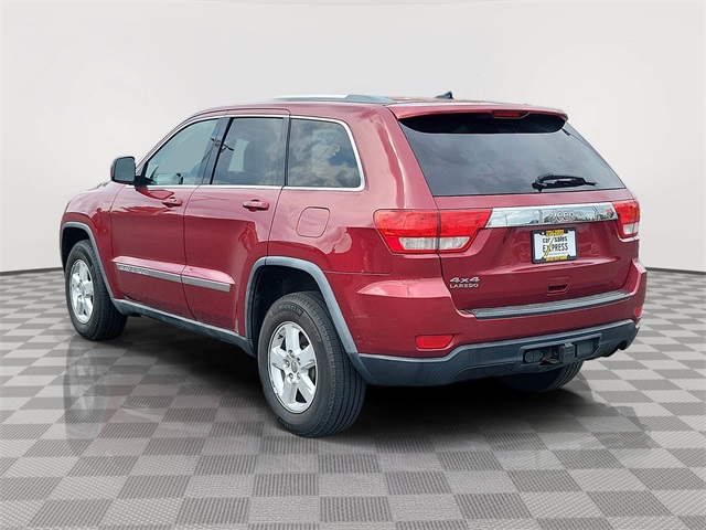 View vehicle photo 3