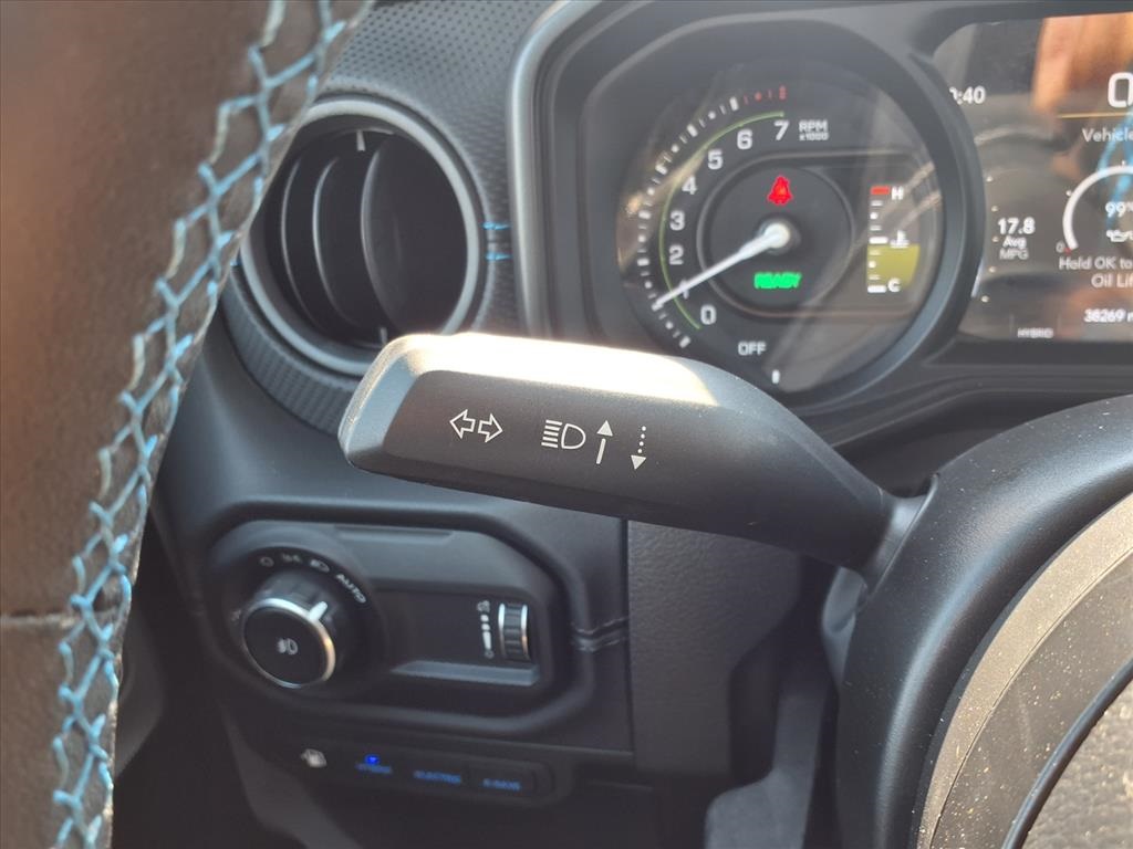 2024 Jeep Wrangler Rubicon 4xe - 11