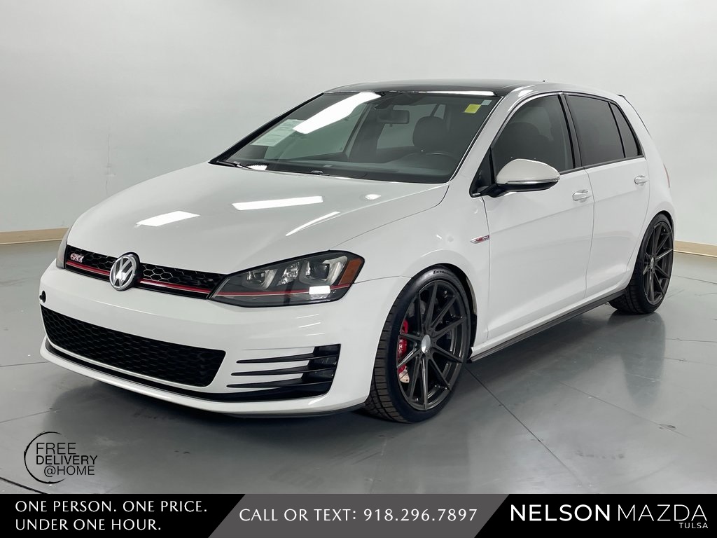 2017 Volkswagen Golf GTI 2.0T SE 4-Door FWD